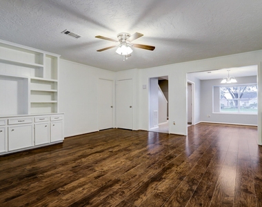 12346 Huntington Venture Drive - Photo Thumbnail 6