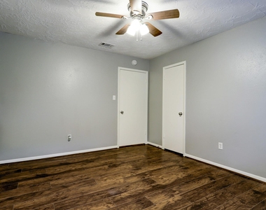12346 Huntington Venture Drive - Photo Thumbnail 25