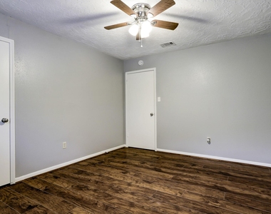 12346 Huntington Venture Drive - Photo Thumbnail 23