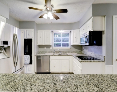 12346 Huntington Venture Drive - Photo Thumbnail 8