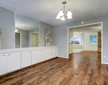 12346 Huntington Venture Drive - Photo Thumbnail 2