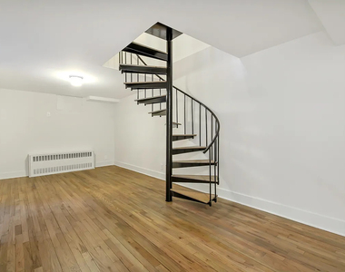 226 East 25th Street - Photo Thumbnail 5