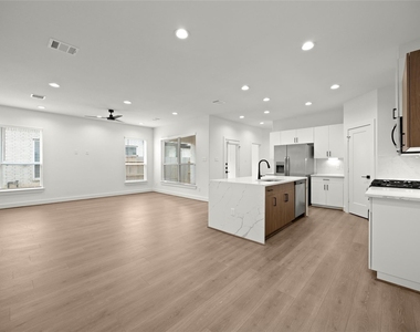 2729 Solbrook Lane - Photo Thumbnail 10