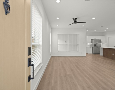 2729 Solbrook Lane - Photo Thumbnail 1