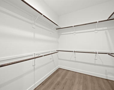 2729 Solbrook Lane - Photo Thumbnail 15