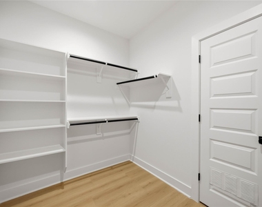 8210 Lawler Street - Photo Thumbnail 24
