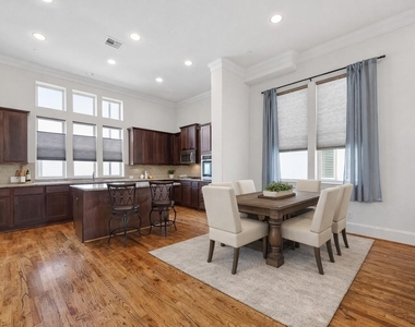 705 Delano Street - Photo Thumbnail 20