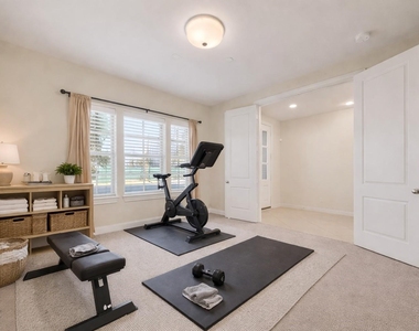 705 Delano Street - Photo Thumbnail 13