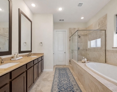 705 Delano Street - Photo Thumbnail 28