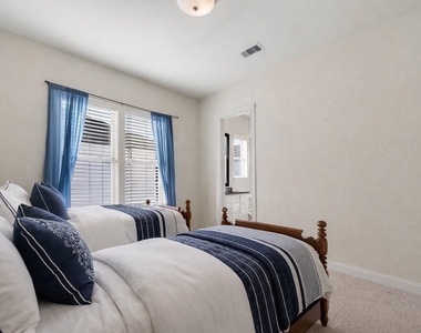 705 Delano Street - Photo Thumbnail 32