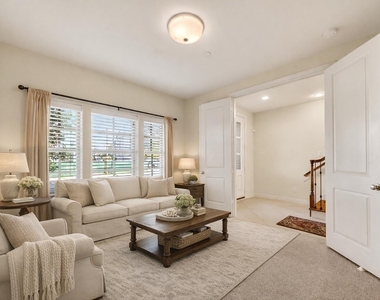 705 Delano Street - Photo Thumbnail 12