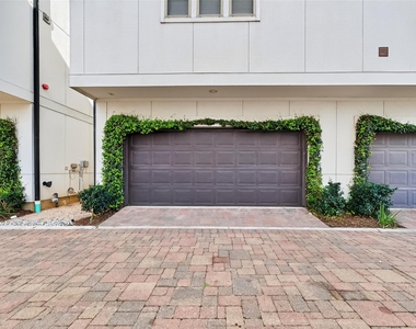 705 Delano Street - Photo Thumbnail 5