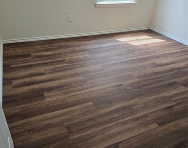 1714 Cormorant Crescent - Photo Thumbnail 9