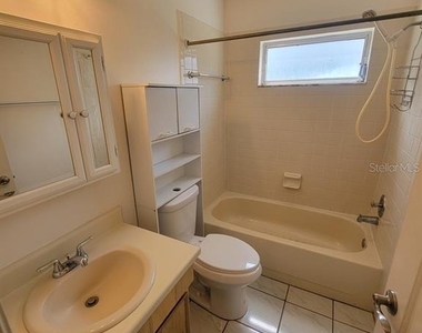 8224 Autumn Oak Avenue - Photo Thumbnail 11