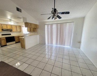 8224 Autumn Oak Avenue - Photo Thumbnail 6