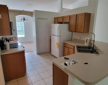 226 Agua Vista Street - Photo Thumbnail 5