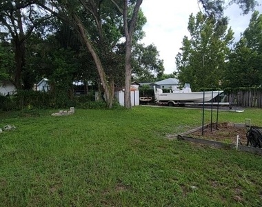 226 Agua Vista Street - Photo Thumbnail 2