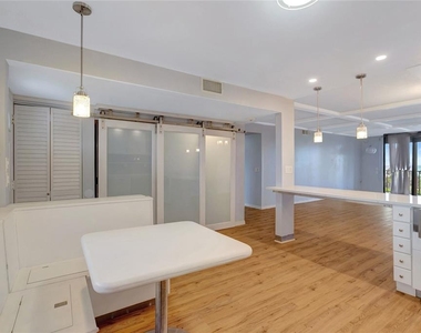 1581 Gulf Boulevard - Photo Thumbnail 6
