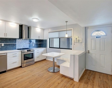 1581 Gulf Boulevard - Photo Thumbnail 2