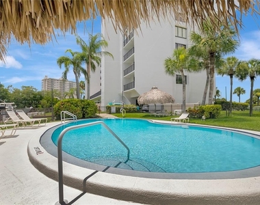 1581 Gulf Boulevard - Photo Thumbnail 34
