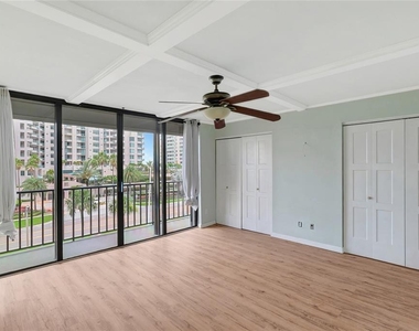 1581 Gulf Boulevard - Photo Thumbnail 14