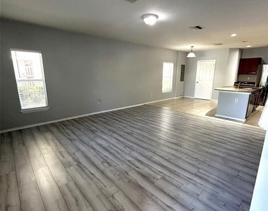 4714 Chatterton Way - Photo Thumbnail 8