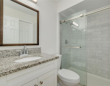 5715 S Dale Mabry Highway - Photo Thumbnail 4