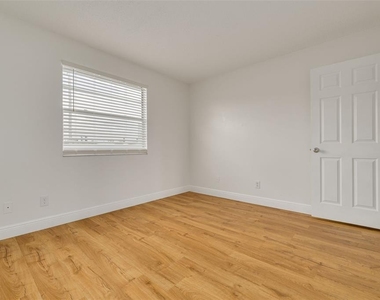 5715 S Dale Mabry Highway - Photo Thumbnail 19