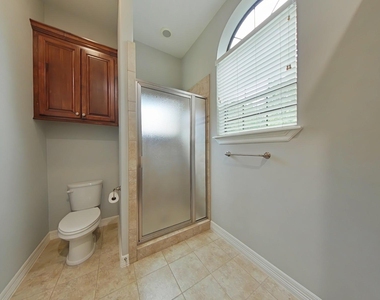 270 Lake Grove Drive - Photo Thumbnail 23