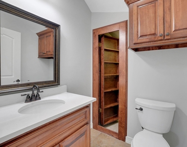 270 Lake Grove Drive - Photo Thumbnail 6