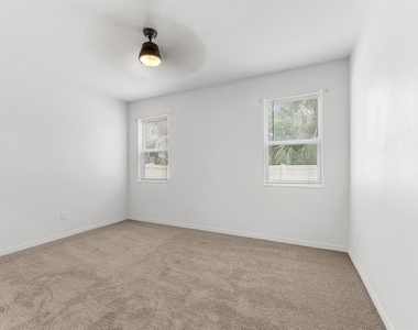 7608 Sunshine Bridge Avenue - Photo Thumbnail 14
