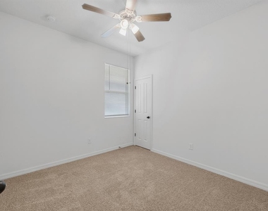 7608 Sunshine Bridge Avenue - Photo Thumbnail 17