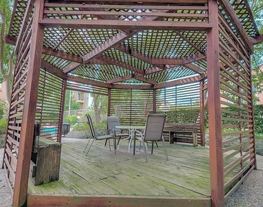 10811 Richmond Avenue - Photo Thumbnail 19