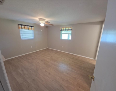 4136 S Lockwood Ridge Road - Photo Thumbnail 18