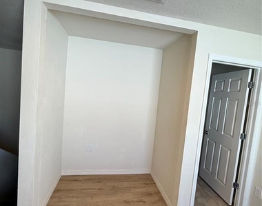 9154 Hillcroft Drive - Photo Thumbnail 43