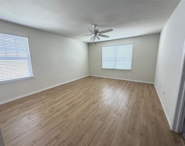 9154 Hillcroft Drive - Photo Thumbnail 24