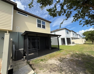 9154 Hillcroft Drive - Photo Thumbnail 6