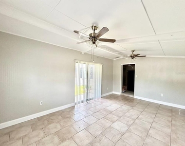 673 59th Street S - Photo Thumbnail 6