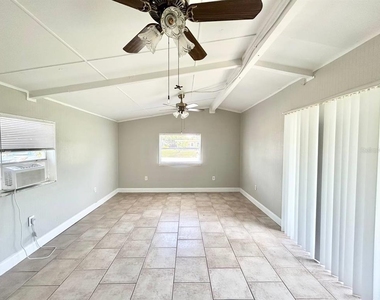 673 59th Street S - Photo Thumbnail 9