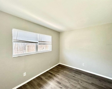 673 59th Street S - Photo Thumbnail 15