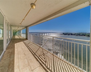 675 S Gulfview Boulevard - Photo Thumbnail 1