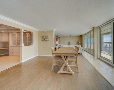 675 S Gulfview Boulevard - Photo Thumbnail 6