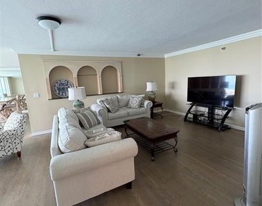 675 S Gulfview Boulevard - Photo Thumbnail 7