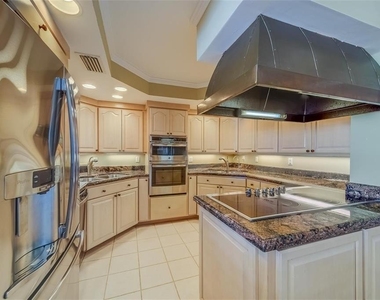 675 S Gulfview Boulevard - Photo Thumbnail 16