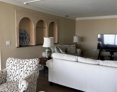 675 S Gulfview Boulevard - Photo Thumbnail 8