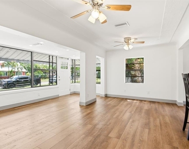 517 41st Avenue S - Photo Thumbnail 10
