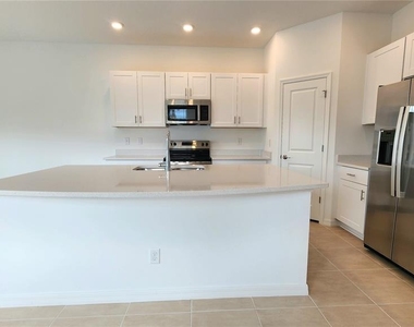16656 Bergamo Place - Photo Thumbnail 10