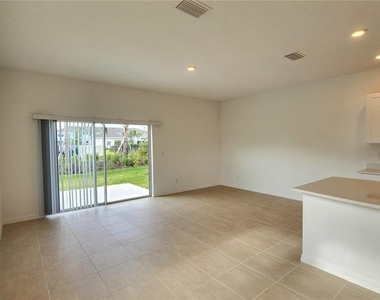 16656 Bergamo Place - Photo Thumbnail 12