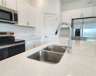 16656 Bergamo Place - Photo Thumbnail 5