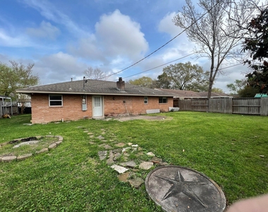 9619 Beverlyhill Street - Photo Thumbnail 16